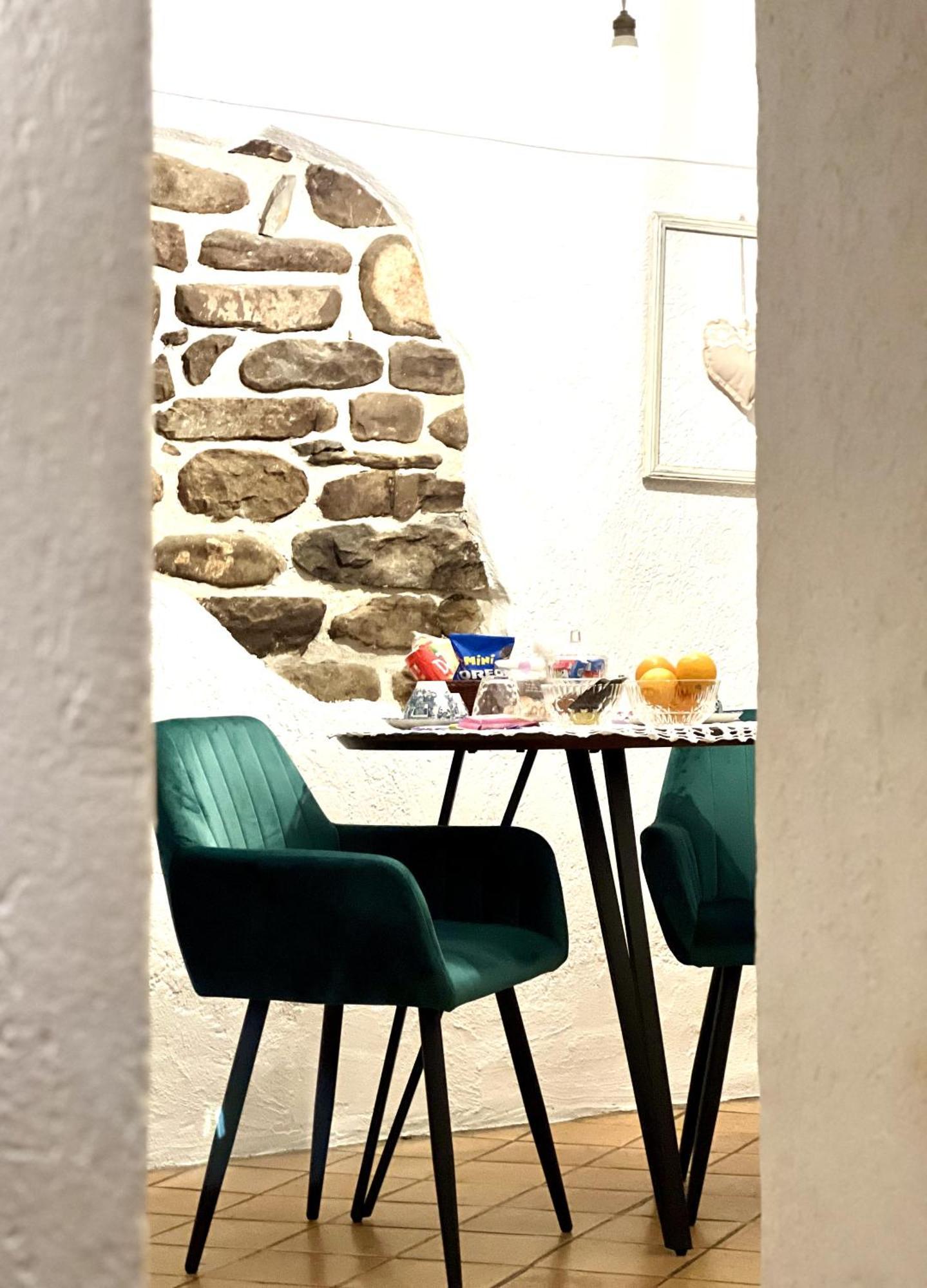 Stecado Caste - Dimora Storica Nel Cuore Del Paese Dolceacqua Exterior photo